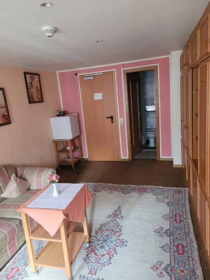 Gaestehaus Luise Bed & Breakfast Monschau Exterior photo